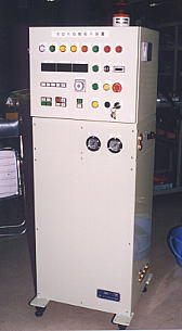 ３